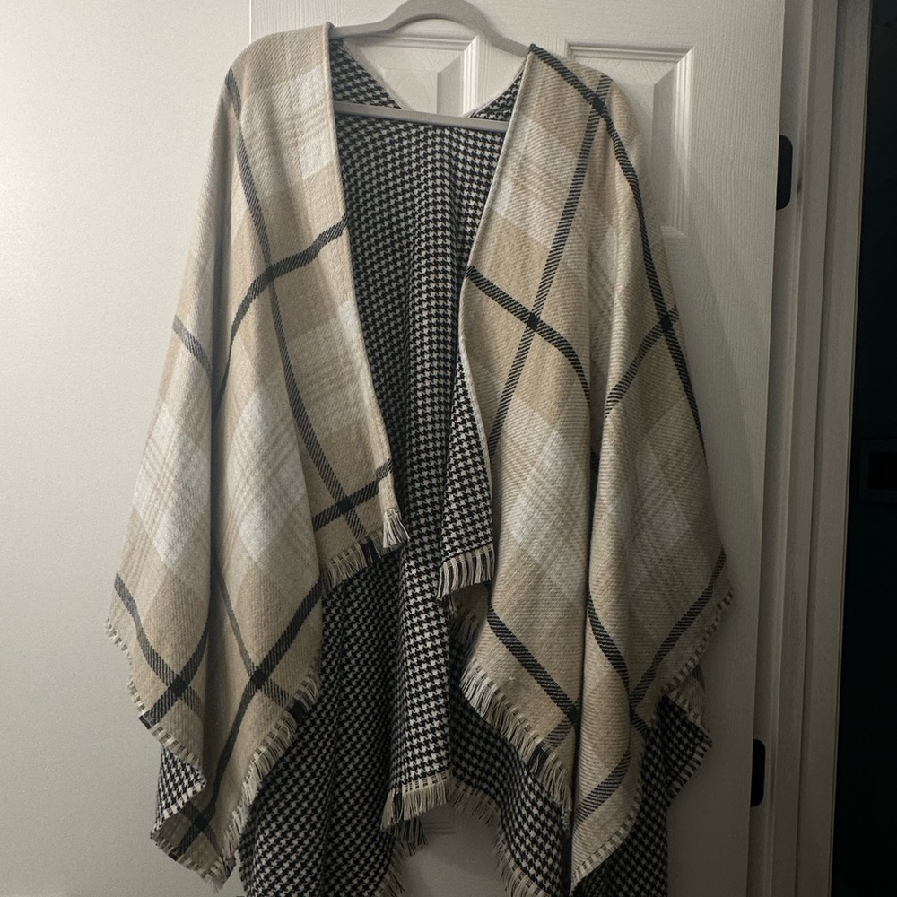 One size tan and navy over sweater